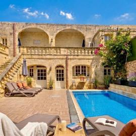 Ta' Matmura Boutique B&B: Għarb şehrinde bir otel