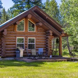 Steps to the River River Edge Cabin, Hotel in West Glacier