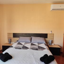 HABITACIONES Ciudad de Laval-Rois de Corella,Gandia, hotel in Gandía