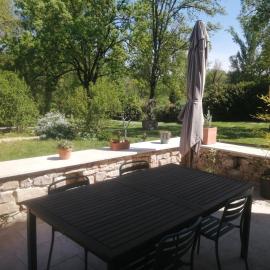 Beautiful and peaceful lodge、Les Cabannesのホテル