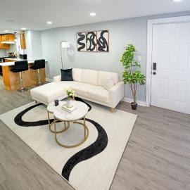 Modern 2BR Gem Free Parking-10 min Midway Airport-15 min Dtwn, hótel í Cicero