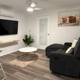 The Shed Bed & Breakfast, hotel u gradu Hay