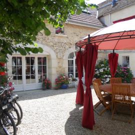 Les Mille et une Pierres, hotel di Mareuil-le-Port
