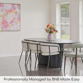 The Fairway - Refined Living & Private Guest Suite, hotel sa Orange