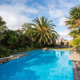 La Belle Maison - Ruakaka Apartment, hotel in Ruakaka