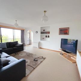 Garden villa in Lenah Valley-8minutes to CBD