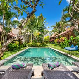 Orora Bungalows Batu Bolong Canggu, hotel in Canggu