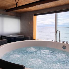 Free Sauna and Jacuzzi Sesekushi Umi terrace 小型犬2匹までOK #BU1, ξενοδοχείο σε Kagoshima