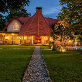 Kitunduni Lodge