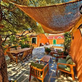 Villa ANTONIA, hotel v destinaci Calvi