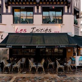 Les Initiés