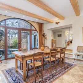 Maison La louvegine House in the Heart of Vaugines
