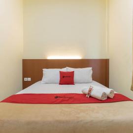 RedDoorz Syariah near Transmart Jambi 2, hotel in Paalmerah