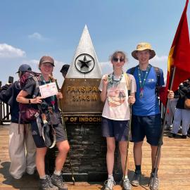 2d1n Fansipan Mountain Hiking & Overnight Camping, hotel in Lo Sui Tong
