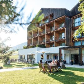 Hotel Tyrol，富內斯的飯店