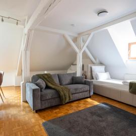 75m2 - 7 Guests - AC - 3 Rooms - Near Station
