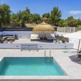 Ca´n Domingo -Stylish villa with pool, gym & views