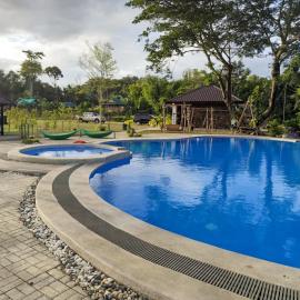 Iremia De Lagos Glamping Resort and Activity Grounds, hotel u gradu Balayan