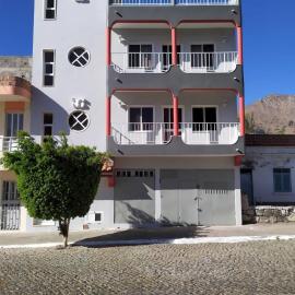 Casa Cabral : Big Apartment next to the beach
