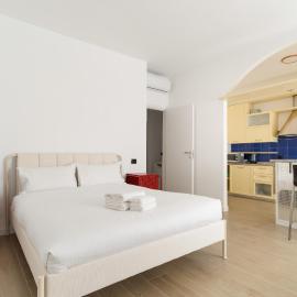 GuestHost - Comfy Studio X3 Famagosta M2