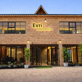 Evri Hotel & Resorts, ξενοδοχείο σε Lava