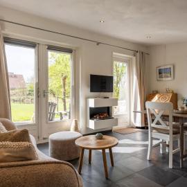 NEW Hello Zeeland - Cozy Country Cottage