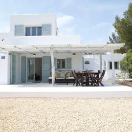 Lovely holiday home near Formentera with garden, hotel in Cala Saona