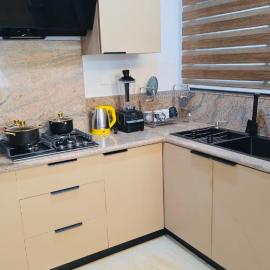 Grecel Luxury 3 Bedroom Apartment- F7, hotel Ilado városában
