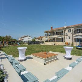 Apartments Covic, hotel v destinácii Pribetici