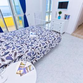 Salerno में, होटल On the beach Sea-view&Kitchen In Room