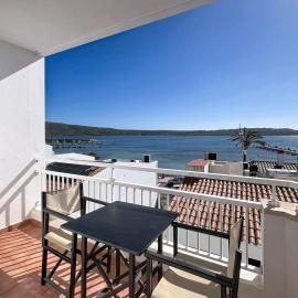 Roca Fornells, Vistas al mar en Fornells F76
