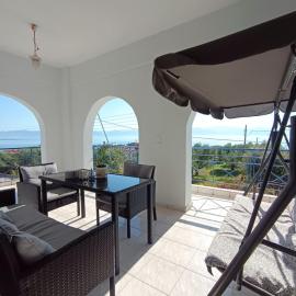Cozy Seaside Home in Petalidi, отель в городе Петалидион