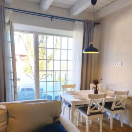 One bedroom apartment with terrace Self Check-in, hotel in Mažeikiai