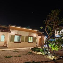 เดอะมูนไลท์วิลล่าพะเยา, hotel en Phayao