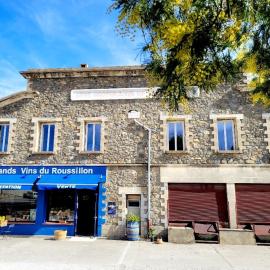 Dans une cave de vignerons