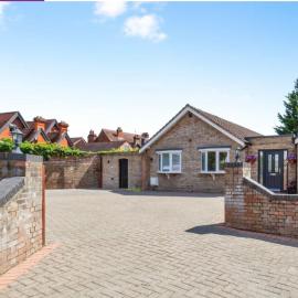 Windsor side, hotel in Datchet