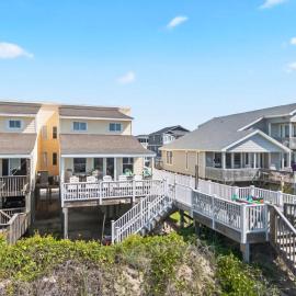 Just A Touch by Brunswick Vacation Rentals, hotel v mestu Ocean Isle Beach