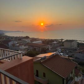 Casa Vacanze Sunset Nr2, hotelli kohteessa Piraino
