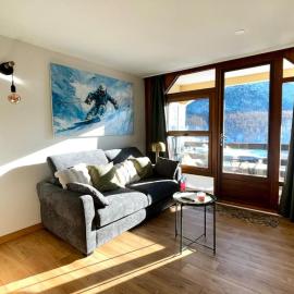 Beautiful, fully renovated studio apartment with a view