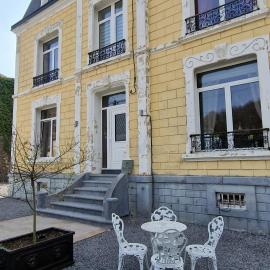 Le Reflet de la Semoy, hotel in Les Hautes-Rivières