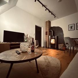 Charmante Dachwohnung mit Kamin&Schlossblick