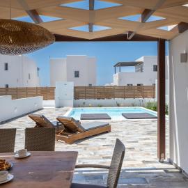 Depis luxury private villas, hotel di Plaka