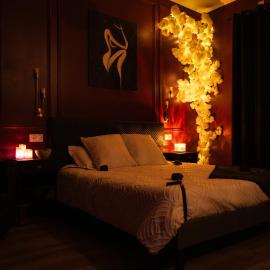 Viesnīca Suite romantique avec Balneo et jeux coquins pilsētā Roāna