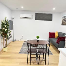Luxury 1 BedRoom Suite Near YMCA and Mountain Rd