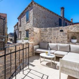 Authentic 18th Century Stone Villa - Murter Island