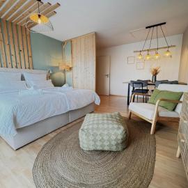 Stadtjuwel I 2 King-Size-Betten I Balkon I ruhige Lage I 6 Min zum See, Hotel in Gunzenhausen