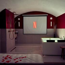 "L'écrin d'amour" - Suite, Spa & Double pommeau, hotel em Ville-sous-Anjou