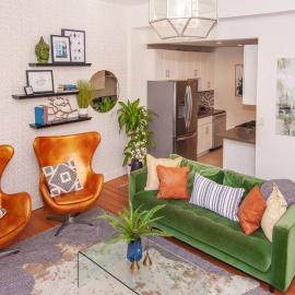 Sleek Boston Condo near South End, хотел в Бостън