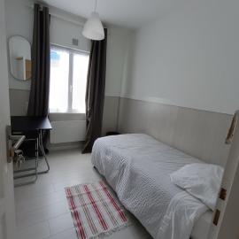 Chambre Paris gare Villeneuve triage proche aéroport Orly bus direct, hotel in Villeneuve-Saint-Georges