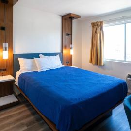 Central Phoenix Hotel